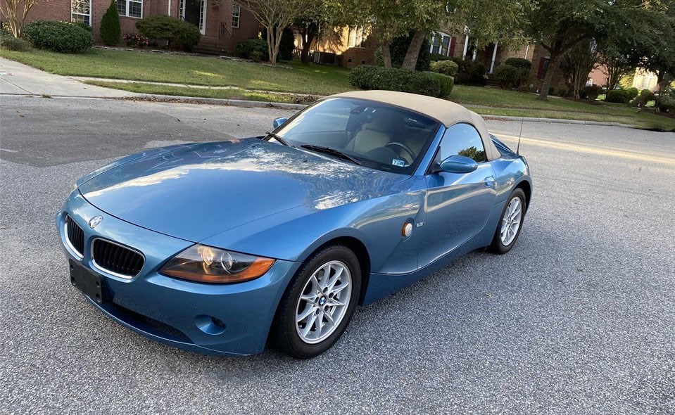 2004 BMW Z4 2.5i Roadster available for Auction | AutoHunter.com | 2037129